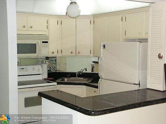 3rd image of 4050 N Ocean Dr APT 605