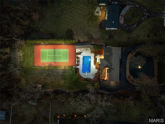 2nd image of 12759 Ladue Rd