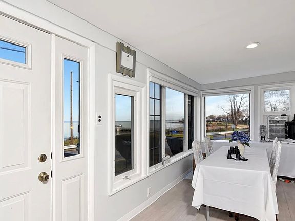 5th image of 238 Shoreland Cir #238