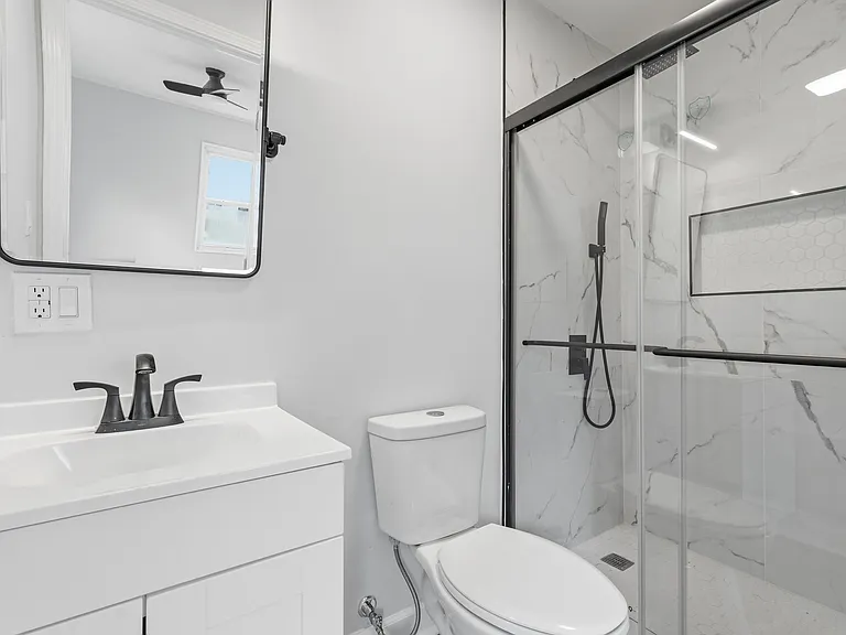 1441 W Lynn Dr — Photo 13