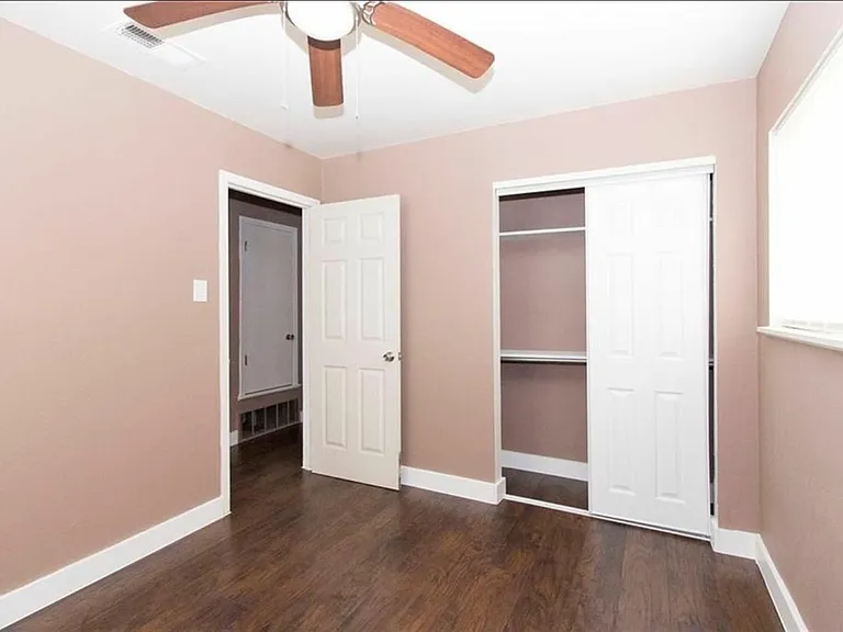 335 S Barbara St — Photo 10