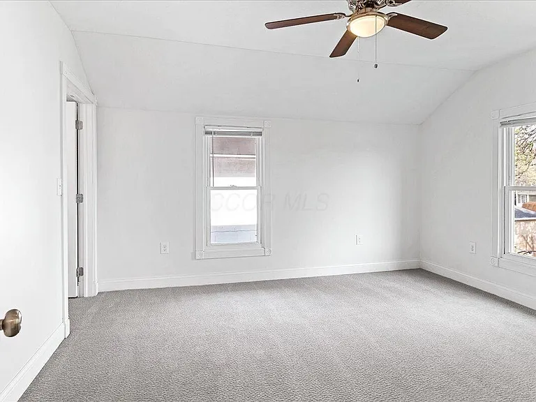 866 E Starr Ave — Photo 19