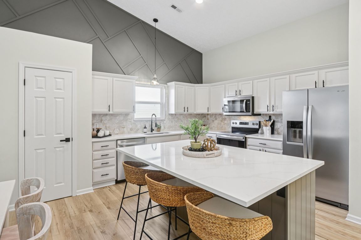 Brigg Ct-L2510-015.jpg