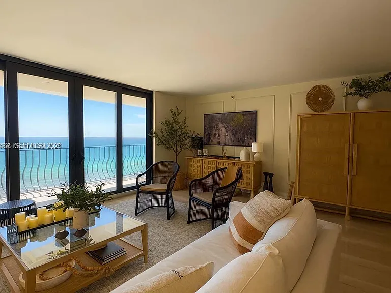 8877 Collins Ave #Penthouse 8 — Photo 3