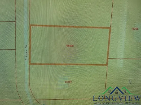 2 E Lake Dr, Gladewater, TX 75647