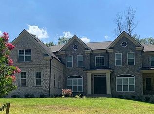 12402 Bennett Rd, Herndon, VA 20171