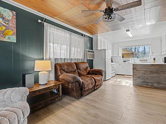 4th image of 1196 Tom Hempstead Rd