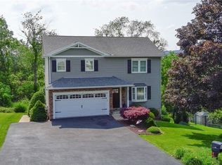 208 Bonita Dr, Greensburg, PA 15601