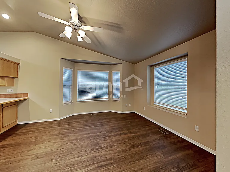 1205 Gold Creek Dr — Photo 7