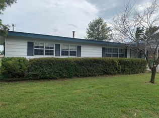 200 Duncan Ave, Checotah, OK 74426