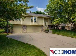 15498 Harney St, Omaha, NE 68154