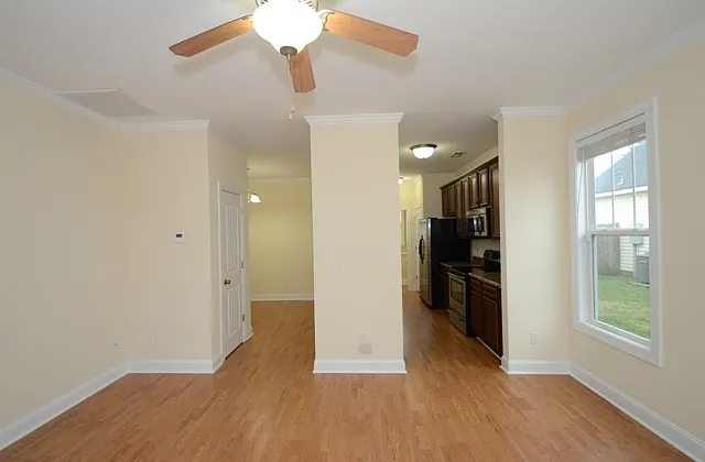 106 Thompson St — Photo 3