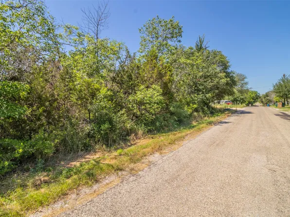 2719 Sycamore Ct, Granbury, TX 76048