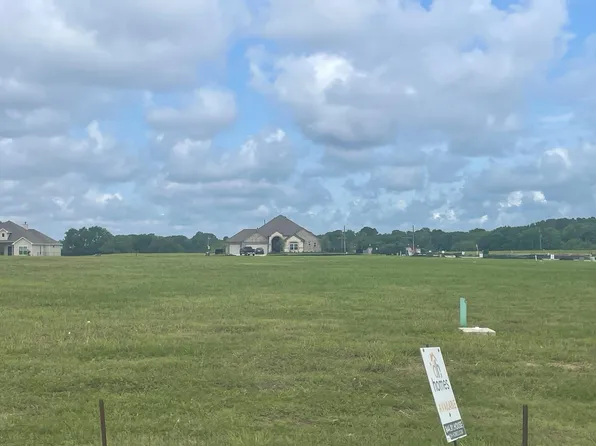 10929 Dauphine St, Willis, TX 77318