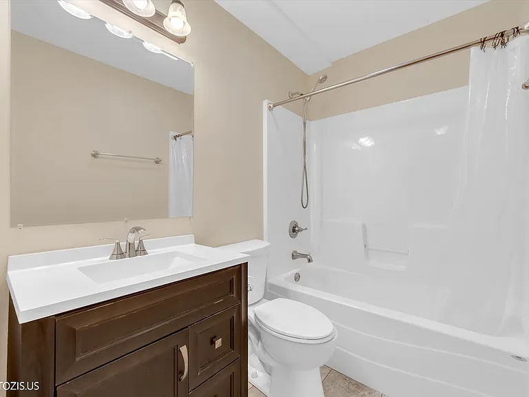 1906 Armwood Ln — Photo 42