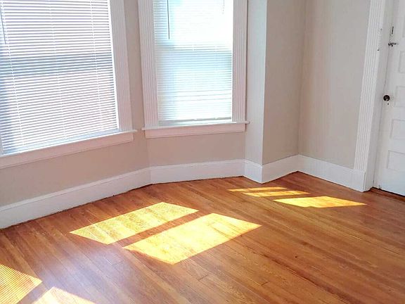 5th image of 121 Lounsbury Street