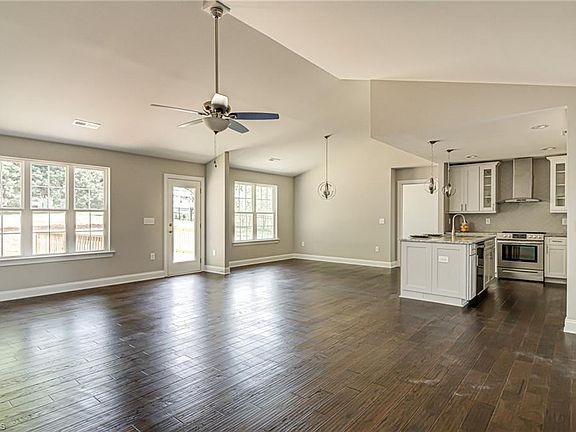 2nd image of 5512 E Hiddenbrook Dr