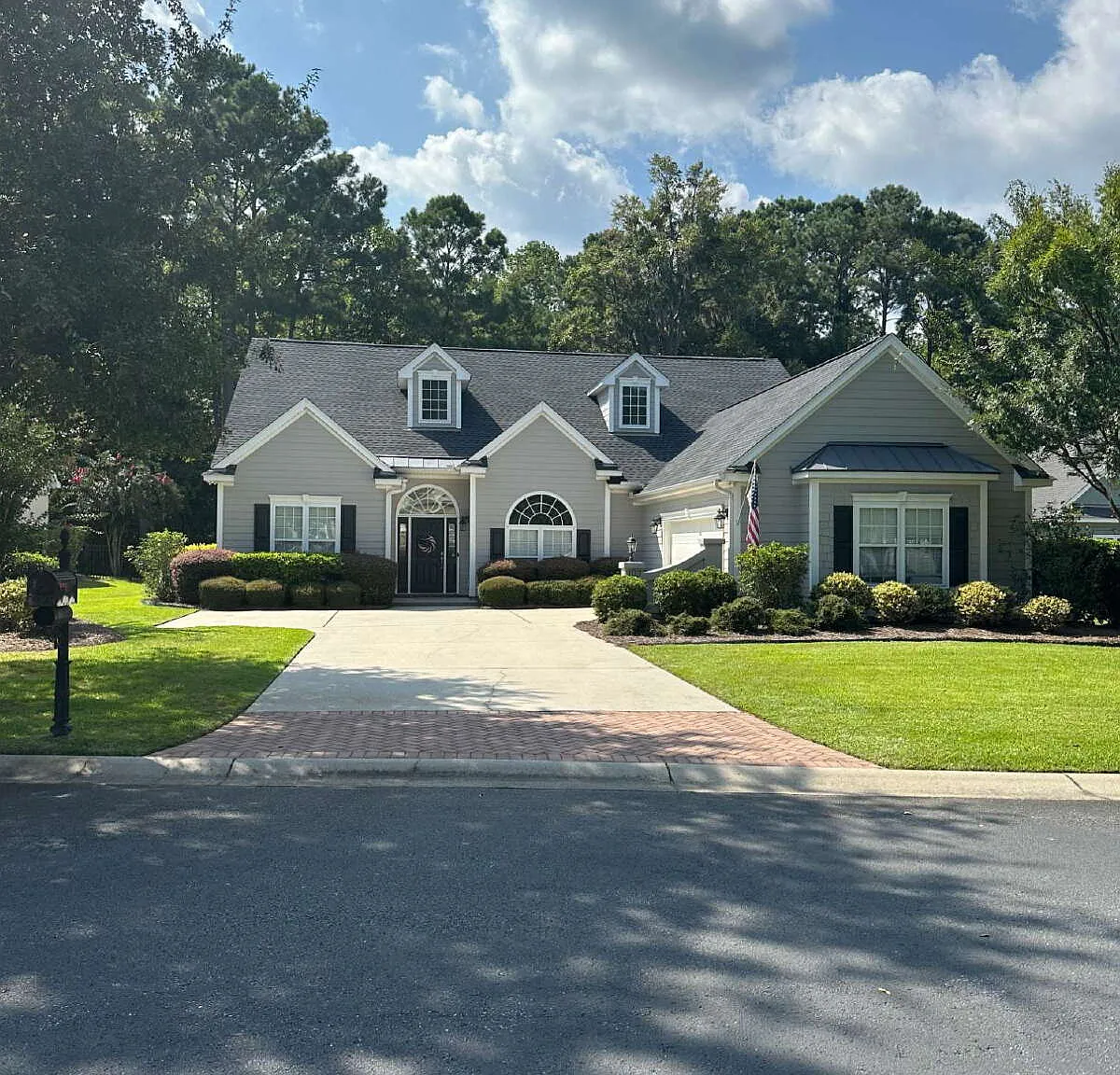 4 bed, 3.0 bath, 2433 sqft, $3,500 — Photo 1