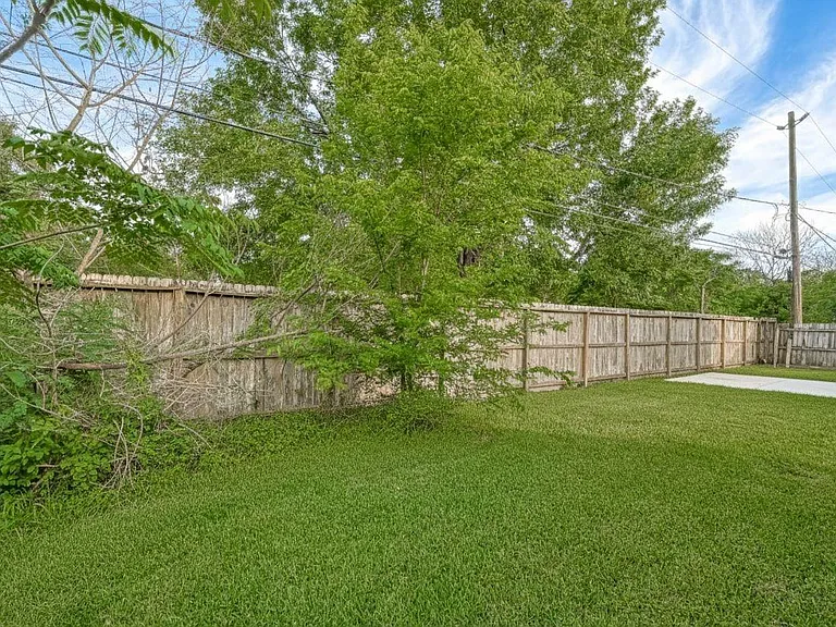 10601 Willowgrove Dr — Photo 36