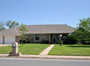 2705 Barak Ln, Bryan, TX 77802