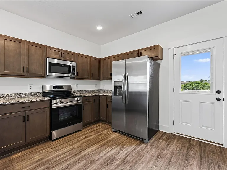 319 Front Ridge Cir — Photo 12