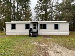 119 Cris Dr, Crescent City, FL 32112