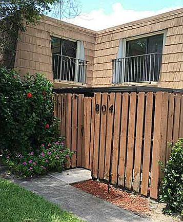 3rd image of 6007 SE Riverboat Dr #804