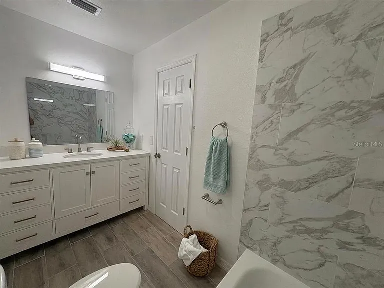 4033 Henley Rd #1707 — Photo 15