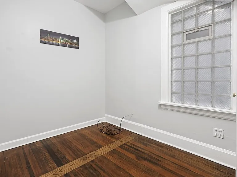 1529 W Nelson St #NIF — Photo 16