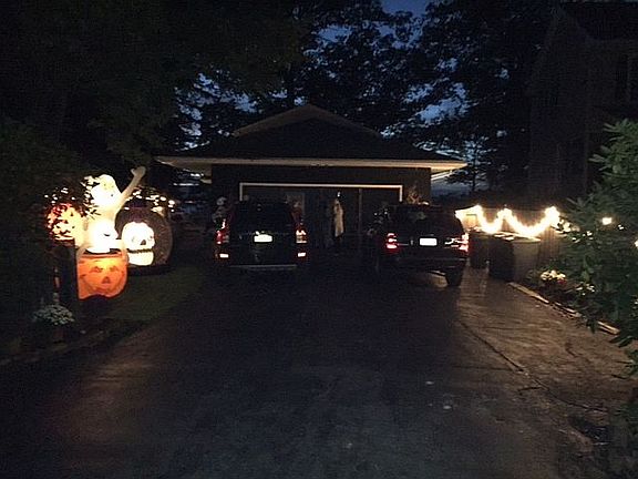 beautiful eve garage side