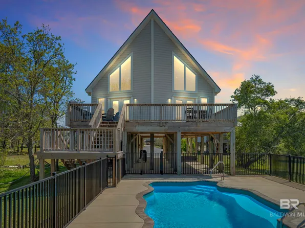 1284 W Lagoon Ave, Gulf Shores, AL 36542