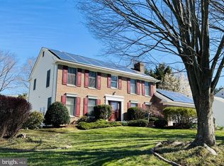 16137 Deer Lake Rd, Derwood, MD 20855