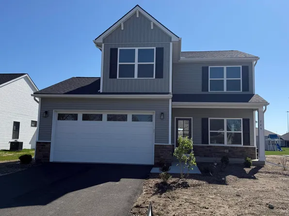 725 W Ironwood Dr, Rossford, OH 43460