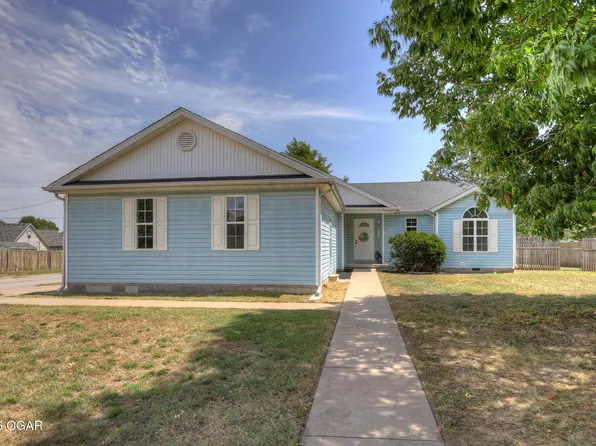 1945 Bluebird Dr, Webb City, MO 64870