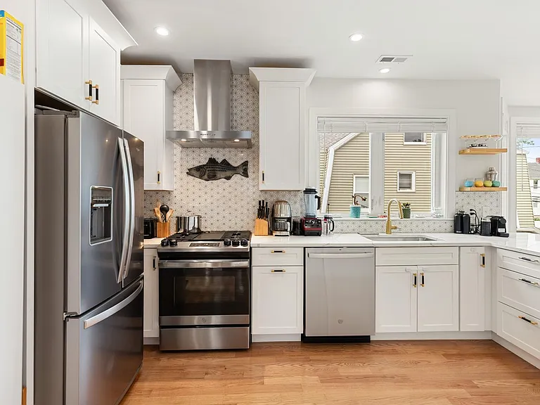 27 Hancock St #2 — Photo 2