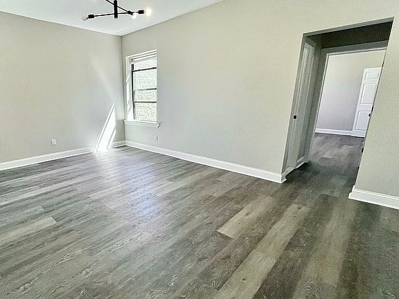 4th image of 4918 S Vincennes Ave APT 1R