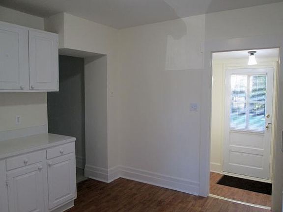 5th image of 207 Park Ave Floor 1