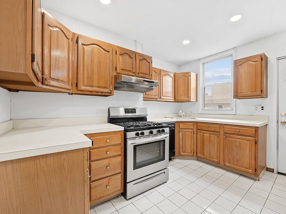 1st image of 1433 43rd St #1A