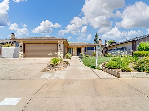 2nd image of 1117 Port Chelsea Cir