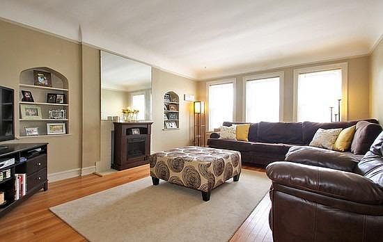 1st image of 4840 Elm St APT 3
