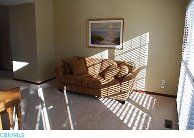 3rd image of 1753 Cloverdale Dr