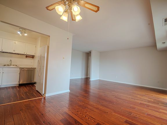 5th image of 6147 Edsall Rd APT N
