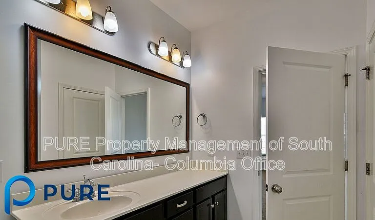 621 Blue Ledge Cir — Photo 37