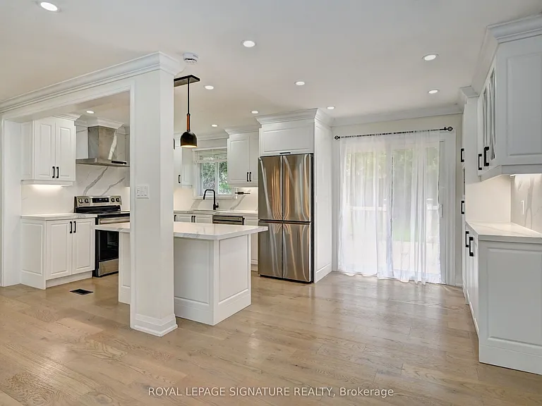 240 Stonybrook Dr — Photo 9