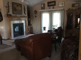 720 4th St, Upton, WY 82730