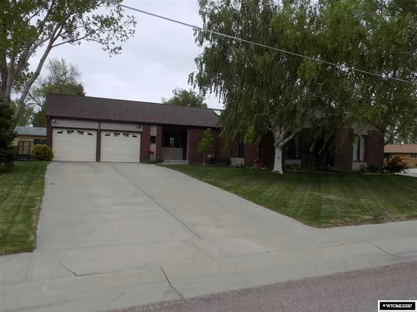 920 E 20th Ave, Torrington, WY 82240