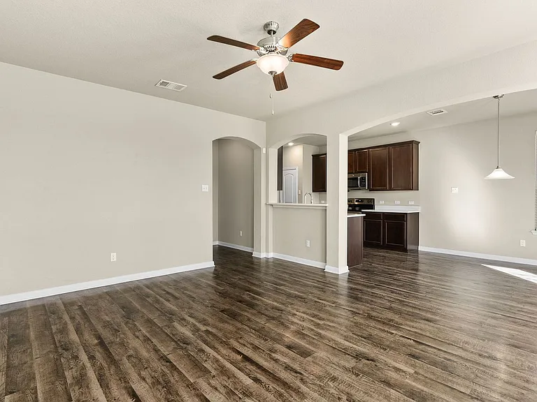 3320 Addison St — Photo 4
