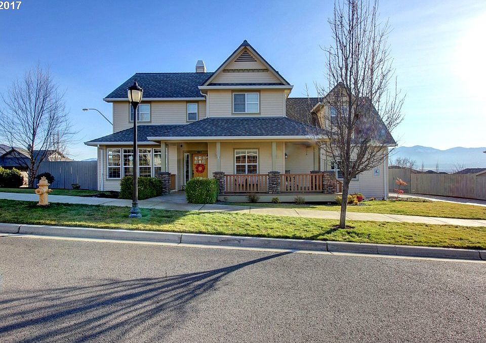 2nd image of 3965 Fieldbrook Ave