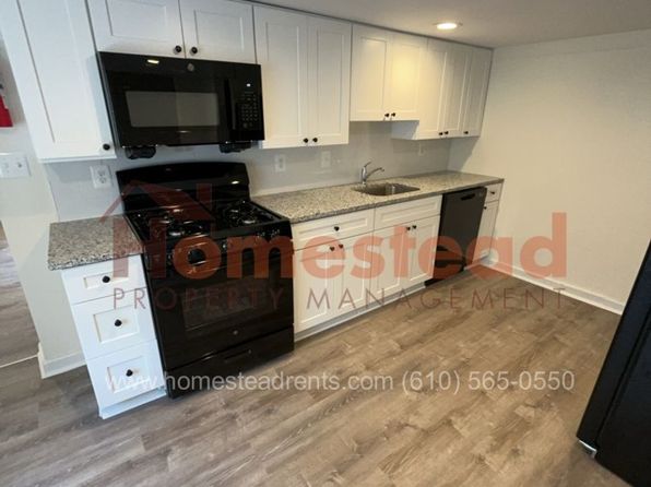 26 Railroad Ave