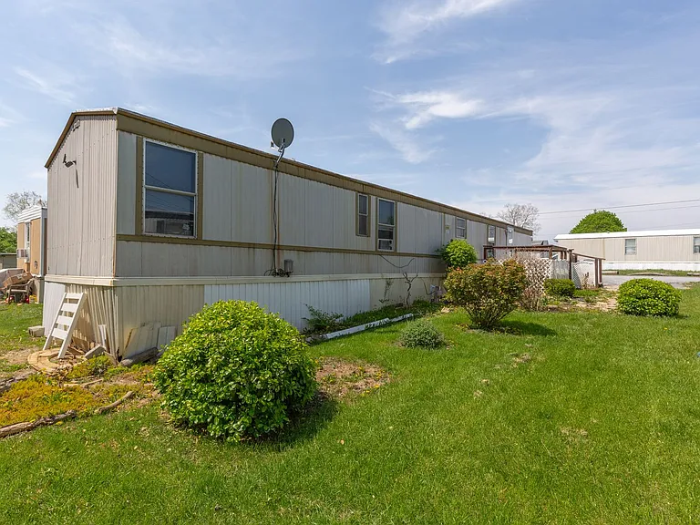 90 Fabric Dr — Photo 25